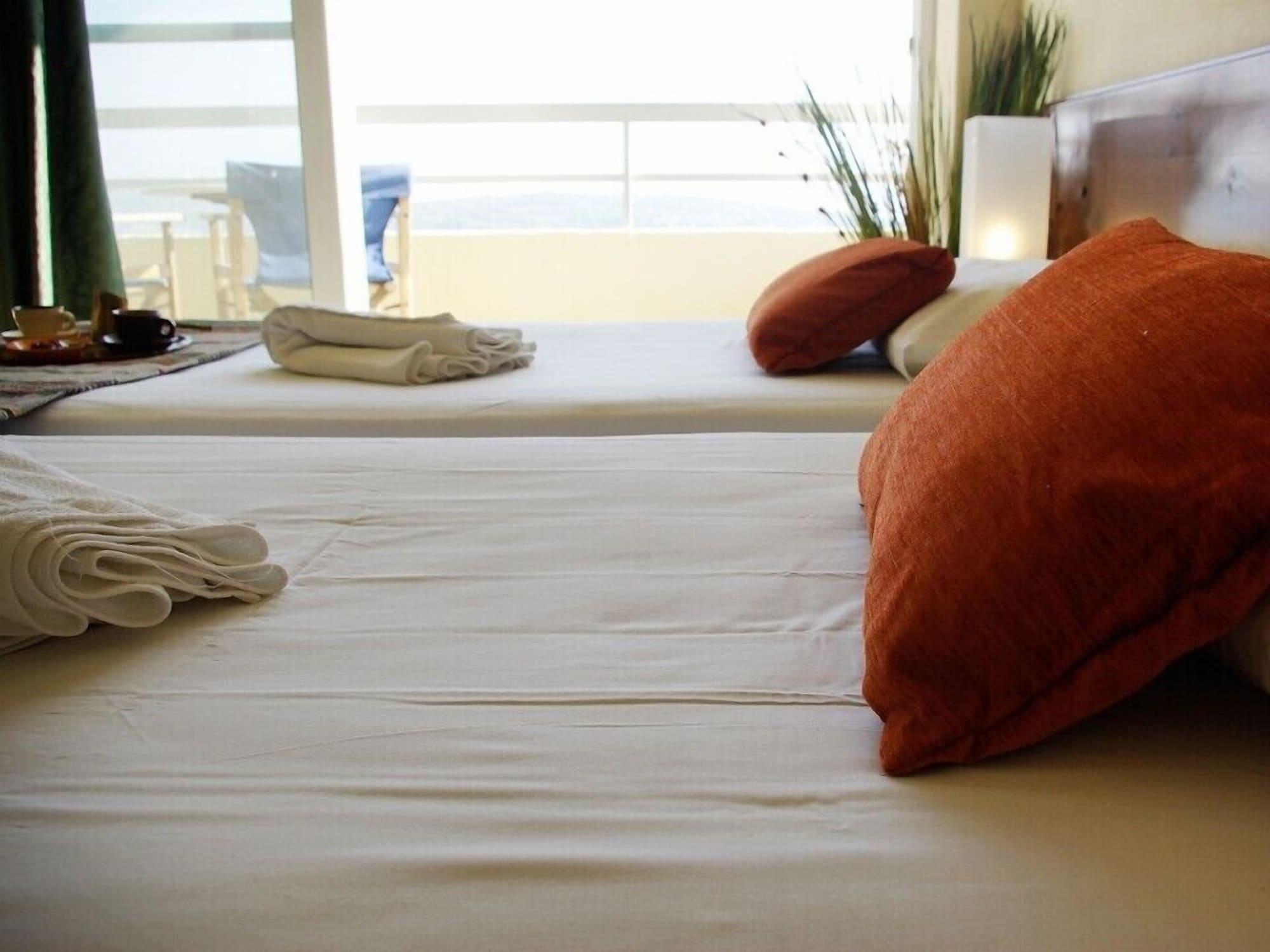 Thomas Hotel Monolithos  Buitenkant foto